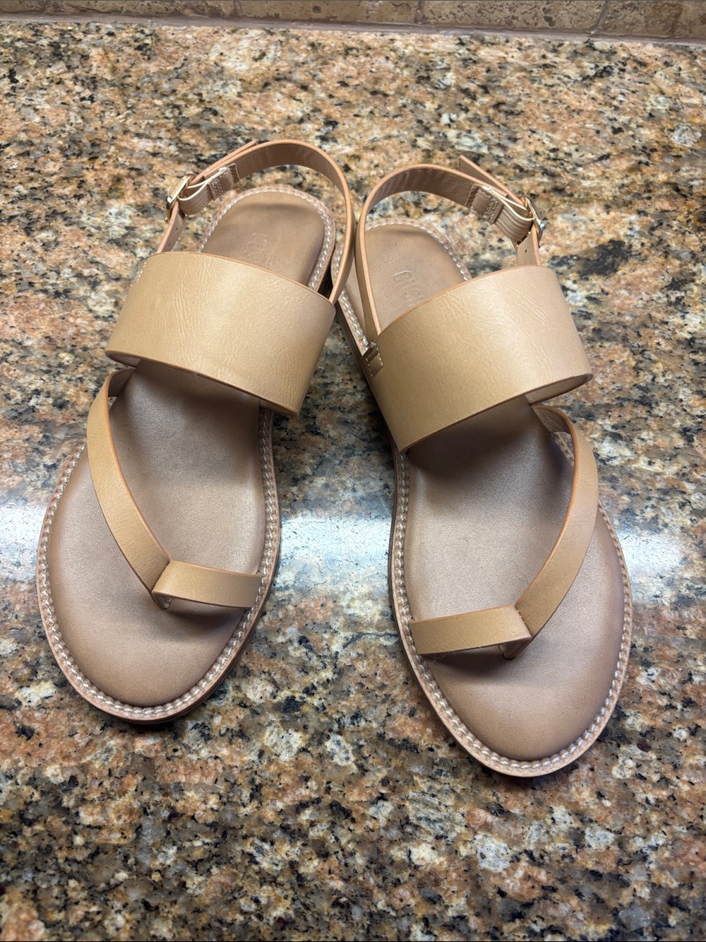Cushionnaire Women's Tan Slingback Sandals - 6M